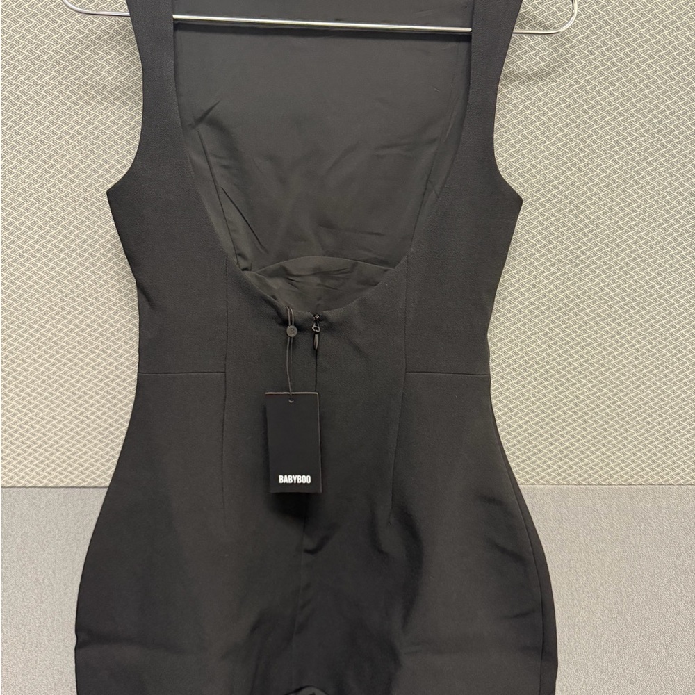 Black Sleeveless dress